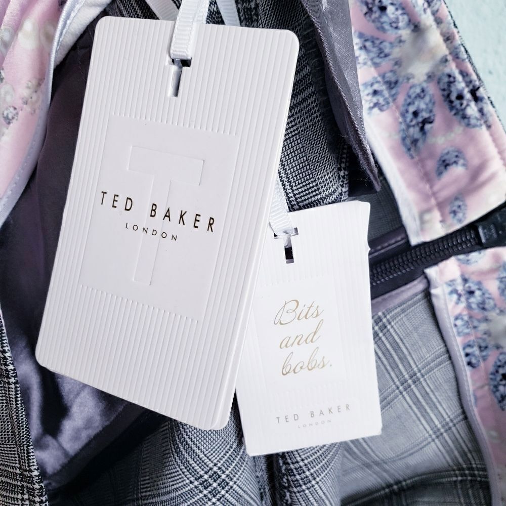 Ted‎ Baker - Picture 9 of 10